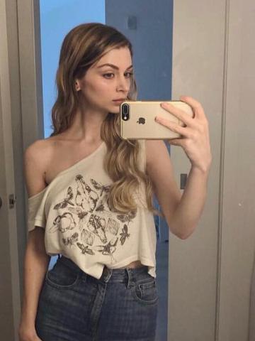 Анастасия 22 года фото 4